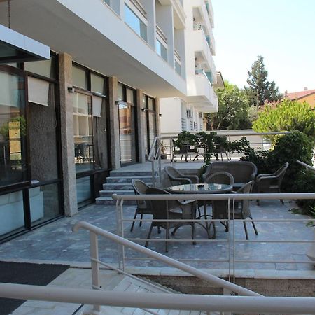 Esat Hotel Kusadası Esterno foto