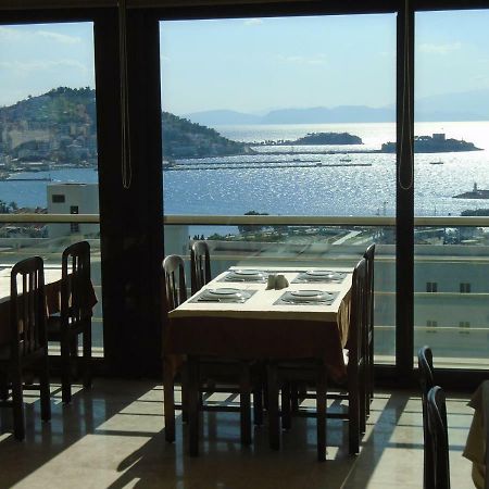 Esat Hotel Kusadası Esterno foto