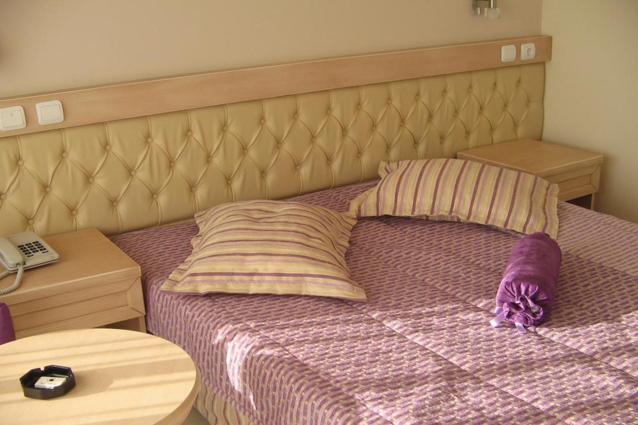 Esat Hotel Kusadası Esterno foto