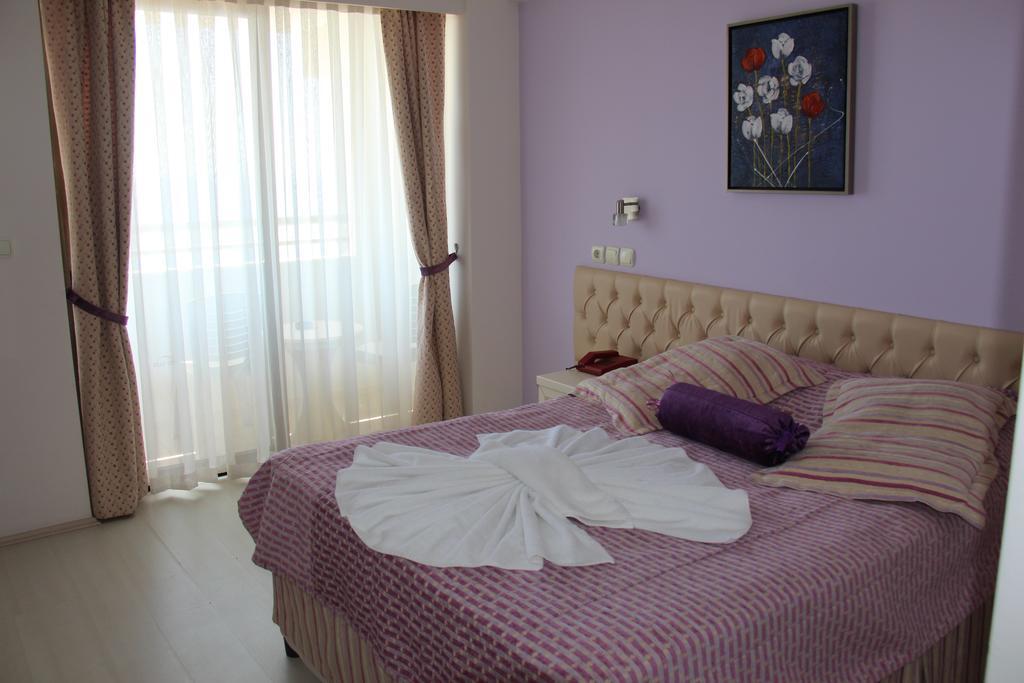 Esat Hotel Kusadası Esterno foto