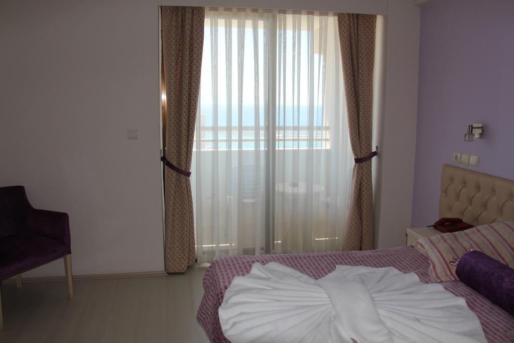 Esat Hotel Kusadası Esterno foto
