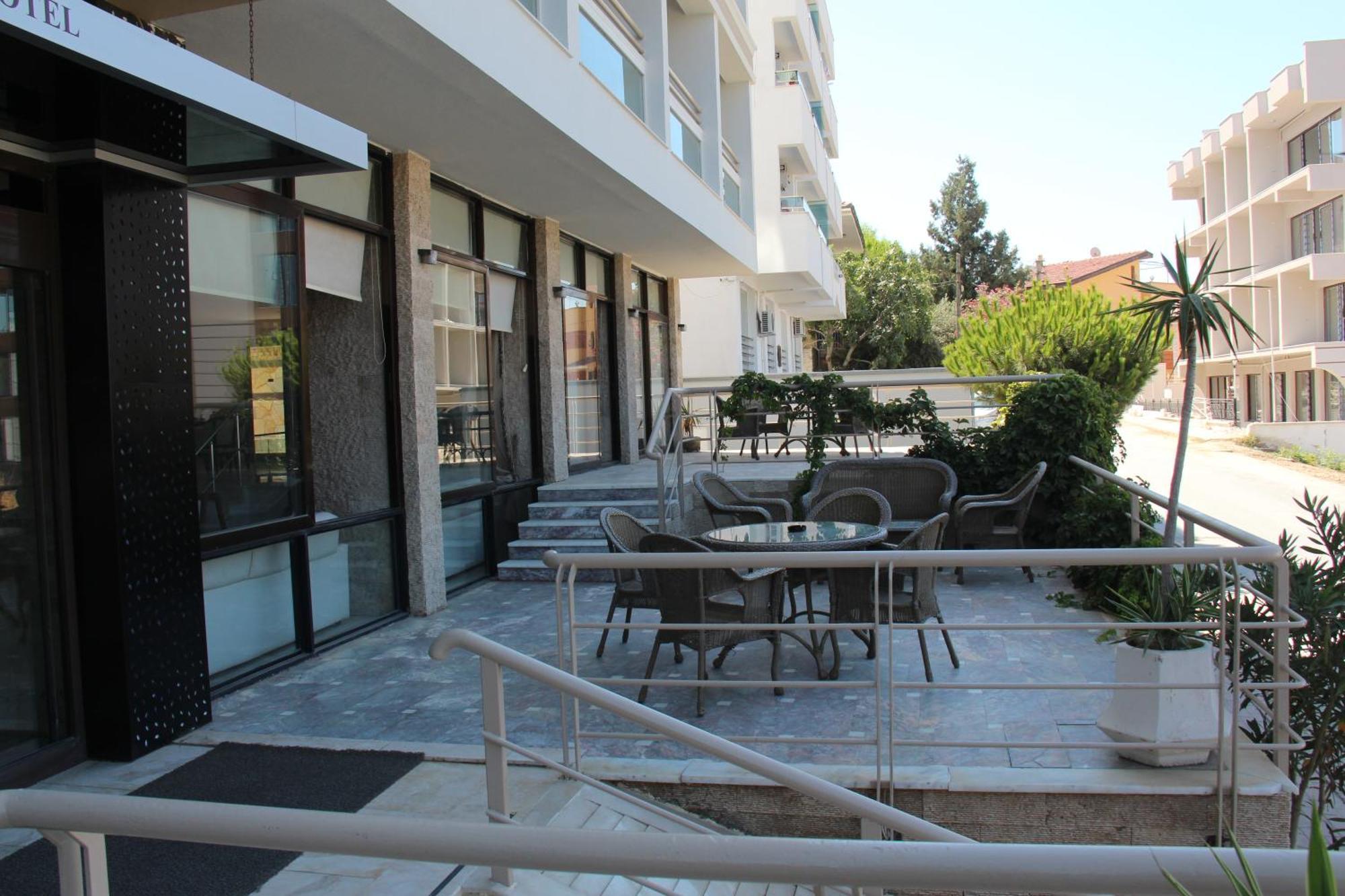 Esat Hotel Kusadası Esterno foto