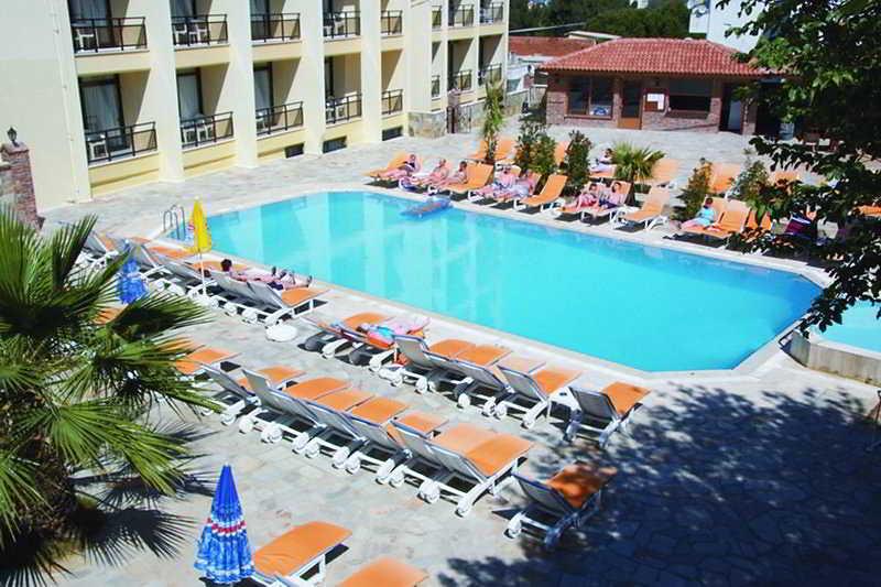 Esat Hotel Kusadası Esterno foto