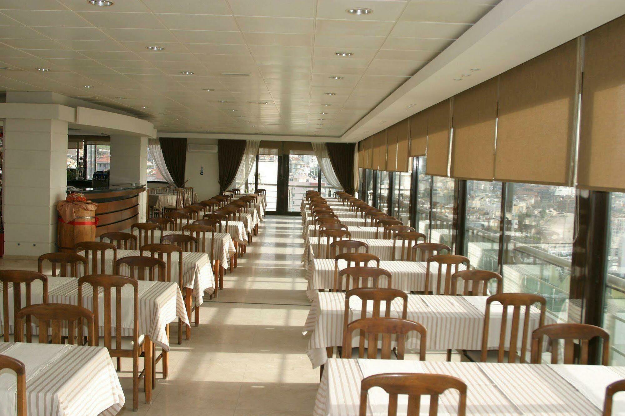 Esat Hotel Kusadası Esterno foto