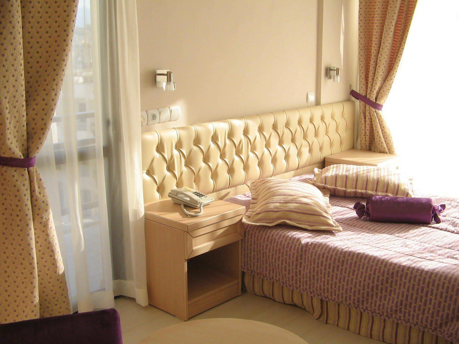 Esat Hotel Kusadası Esterno foto