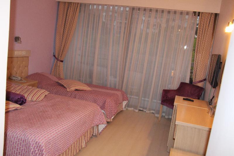Esat Hotel Kusadası Esterno foto