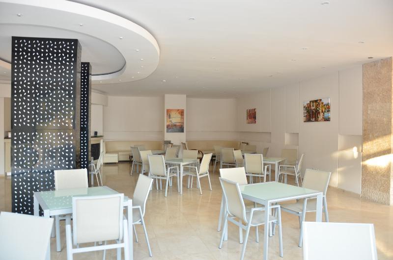 Esat Hotel Kusadası Esterno foto