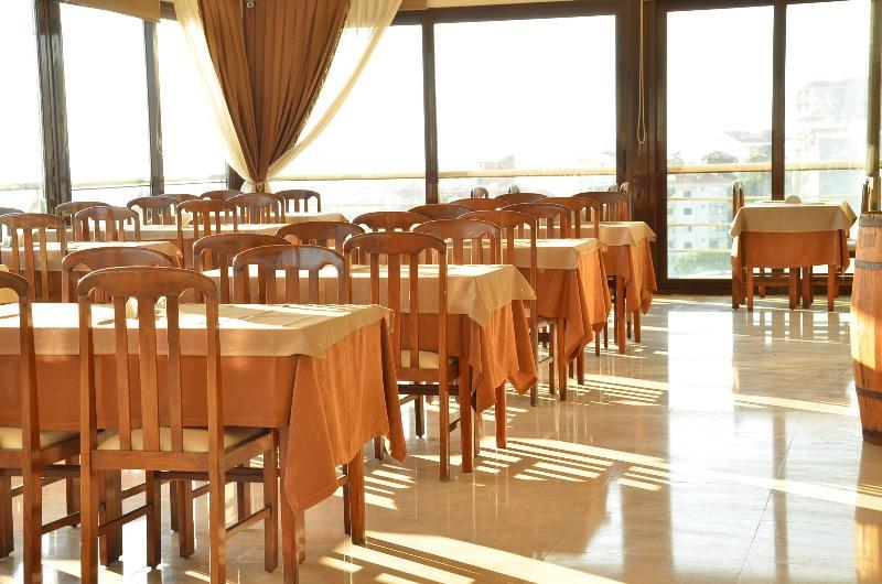 Esat Hotel Kusadası Esterno foto
